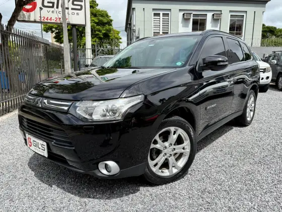 MITSUBISHI OUTLANDER 2015
