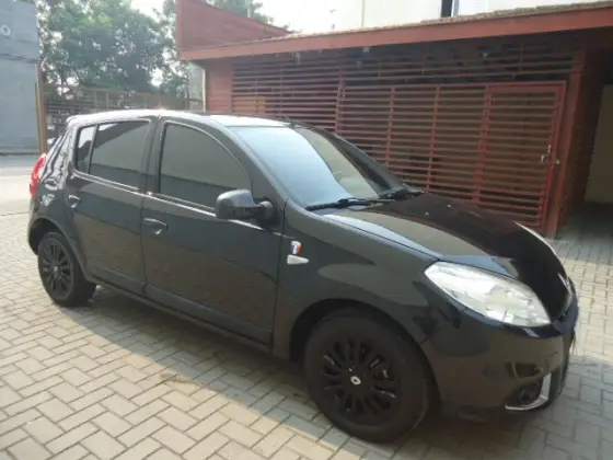 RENAULT SANDERO 2013