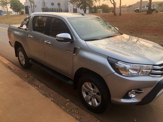 TOYOTA HILUX 2016