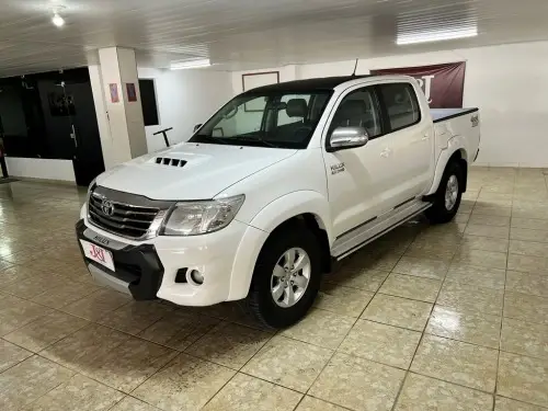 TOYOTA HILUX 2015