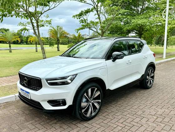 VOLVO XC40 2022