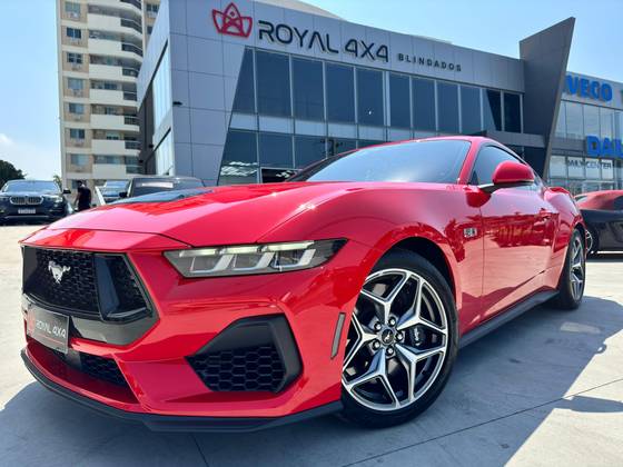 FORD MUSTANG 2024