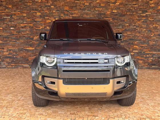 LAND ROVER DEFENDER 2024