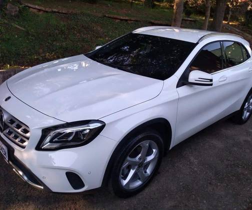 MERCEDES-BENZ GLA 200 2019