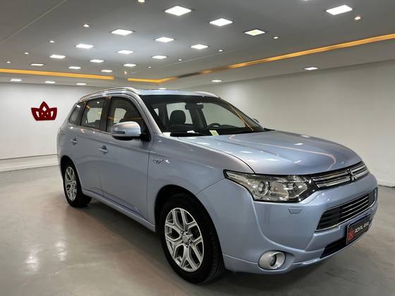 MITSUBISHI OUTLANDER 2015