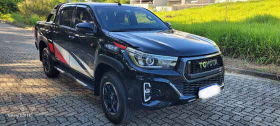 TOYOTA HILUX 2019