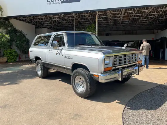 DODGE RAM 1983