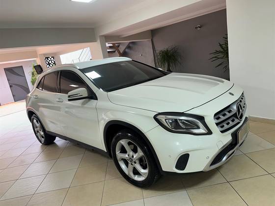MERCEDES-BENZ GLA 200 2018
