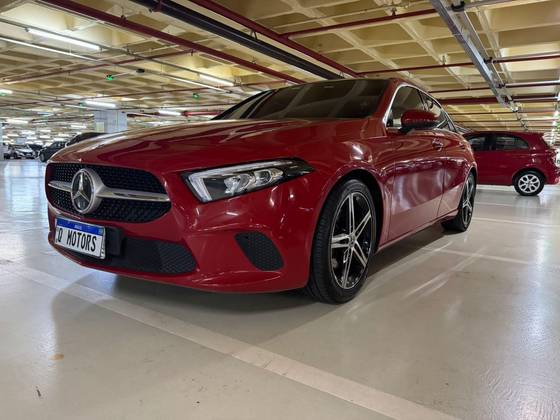 MERCEDES-BENZ A 200 2019
