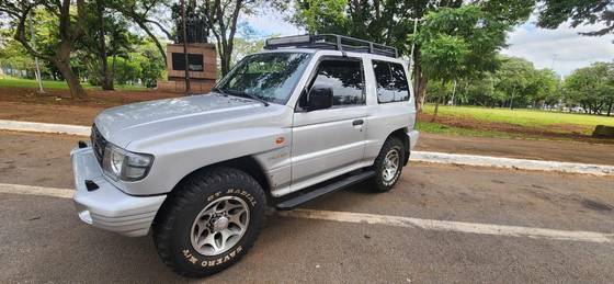 MITSUBISHI PAJERO 1998