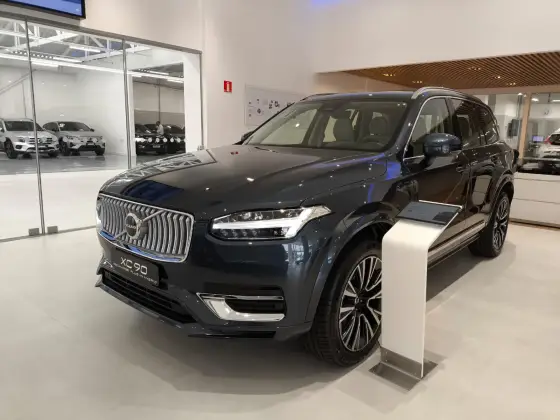 VOLVO XC90 2025