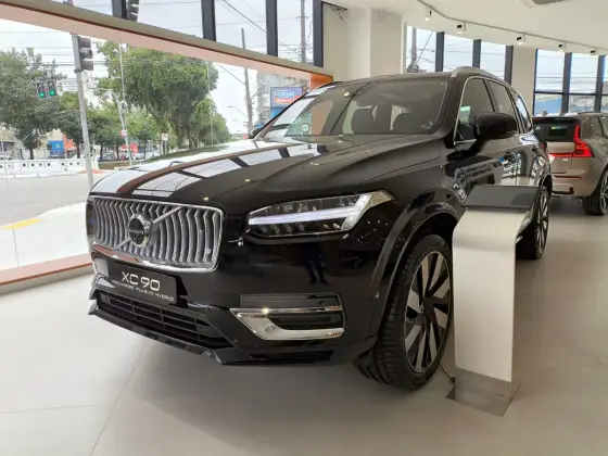 VOLVO XC90 2025