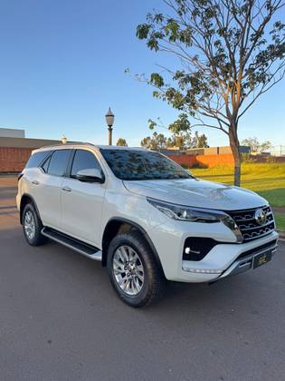 TOYOTA HILUX SW4 2021