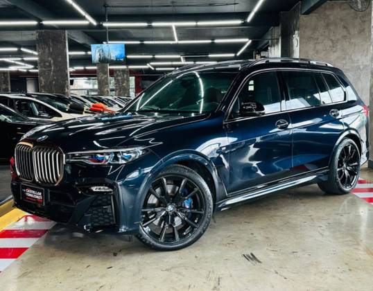BMW X7 2021