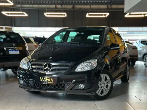 MERCEDES-BENZ B 180 2011