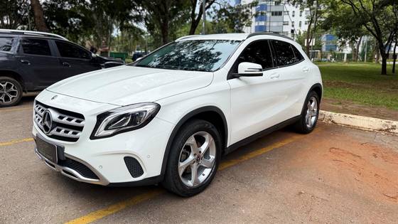 MERCEDES-BENZ GLA 200 2018