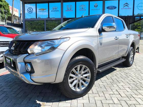 MITSUBISHI L200 TRITON 2020