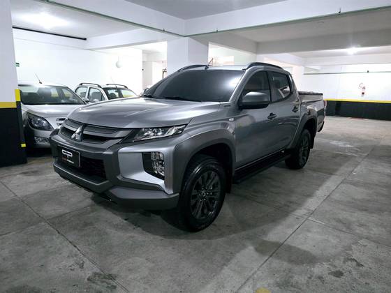 MITSUBISHI L200 TRITON 2025
