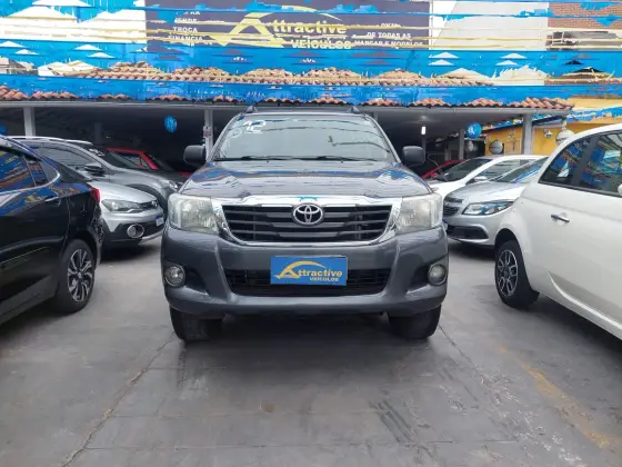TOYOTA HILUX 2012