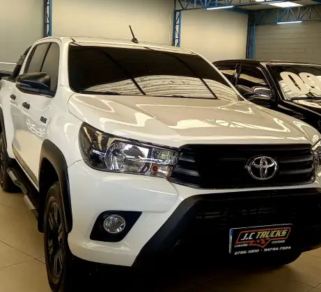 TOYOTA HILUX 2018