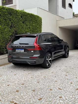 VOLVO XC60 2022