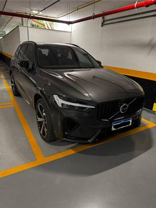 VOLVO XC60 2023