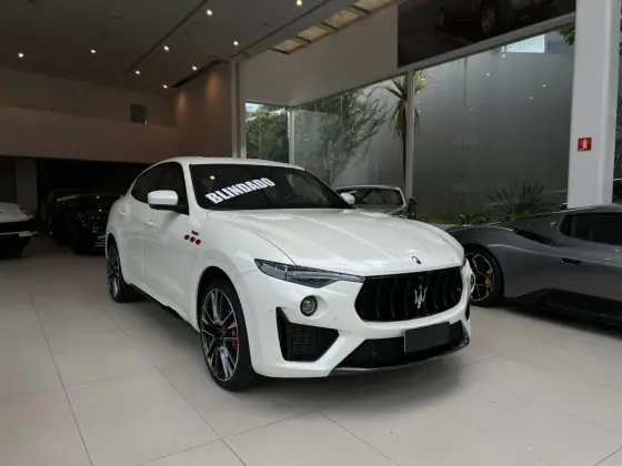 MASERATI LEVANTE 2021