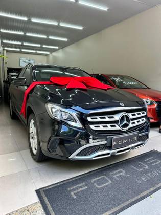 MERCEDES-BENZ GLA 200 2019