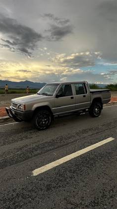 MITSUBISHI L200 2000