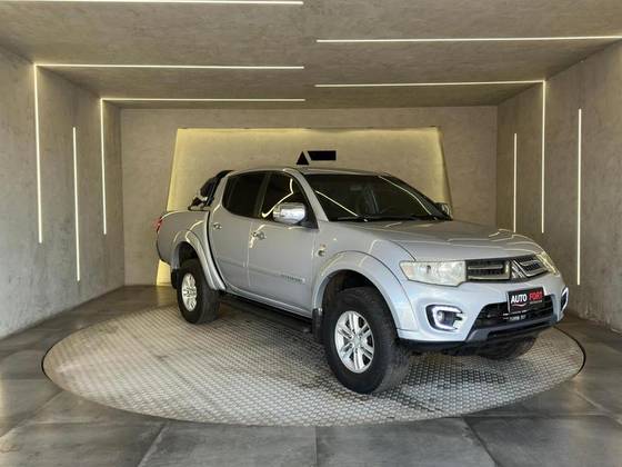 MITSUBISHI L200 TRITON 2013