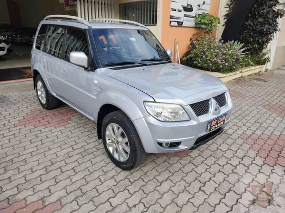 MITSUBISHI PAJERO TR4 2011