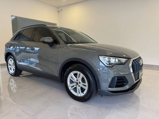 AUDI Q3 2021