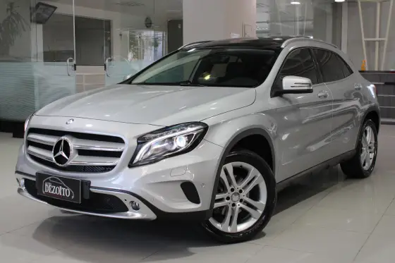 MERCEDES-BENZ GLA 200 2016
