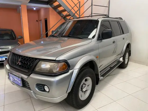 MITSUBISHI PAJERO 2000