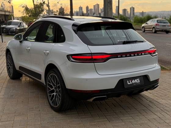 PORSCHE MACAN 2021