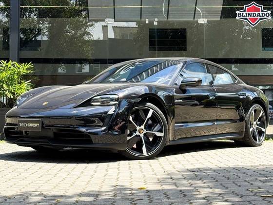 PORSCHE TAYCAN 2021