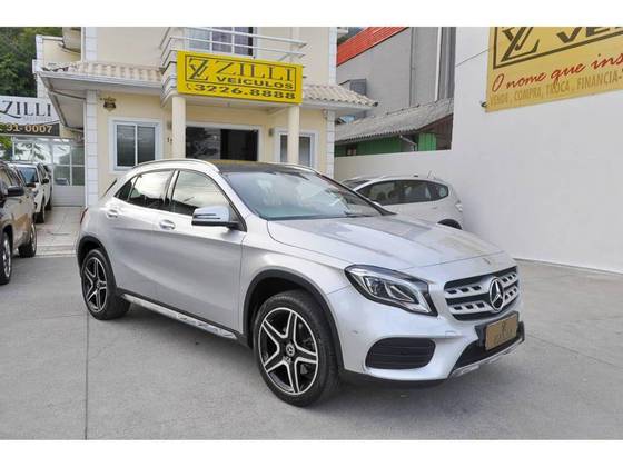 MERCEDES-BENZ GLA 250 2019