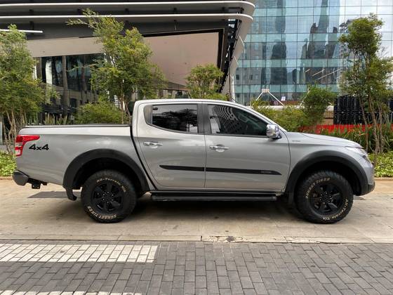 MITSUBISHI L200 TRITON 2021