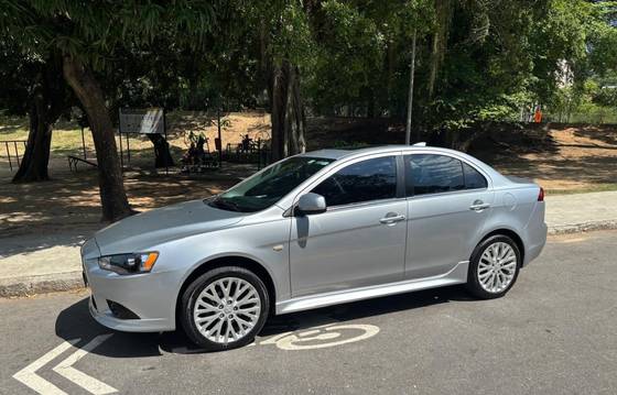 MITSUBISHI LANCER 2015