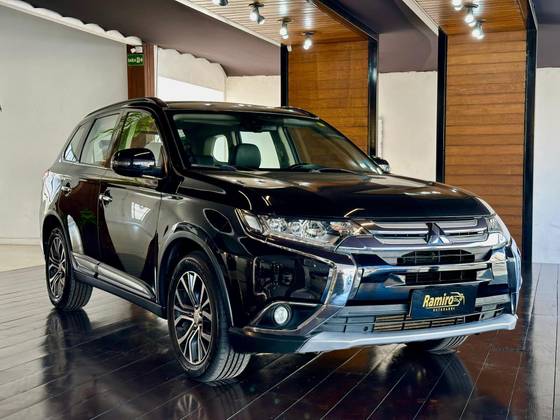 MITSUBISHI OUTLANDER 2016