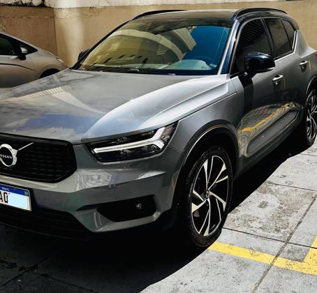 VOLVO XC40 2019