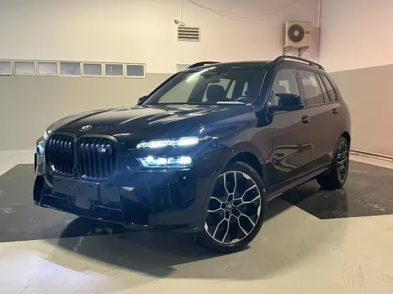 BMW X7 2025