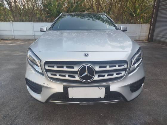 MERCEDES-BENZ GLA 250 2019