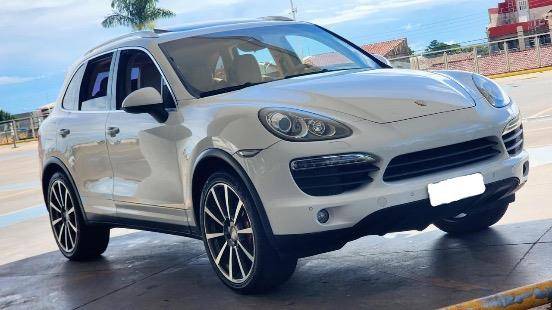 PORSCHE CAYENNE 2012