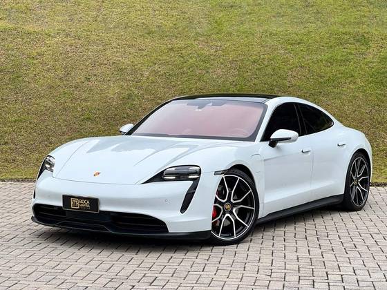 PORSCHE TAYCAN 2023