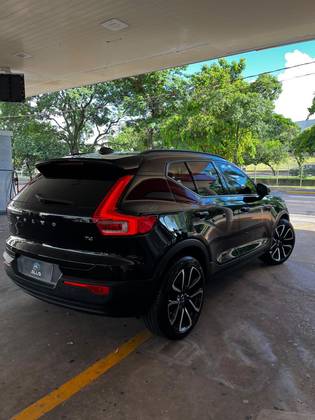 VOLVO XC40 2019