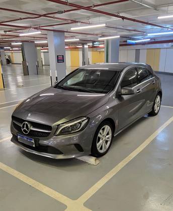 MERCEDES-BENZ A 200 2016