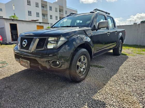 NISSAN FRONTIER 2015