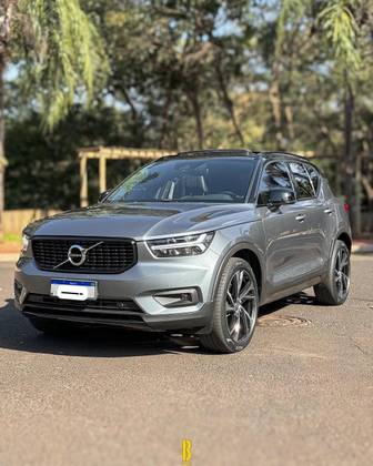 VOLVO XC40 2019