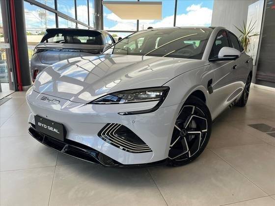BYD SEAL 2025